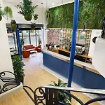 Hostel The Playce -