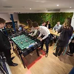 The Playce - Hostel