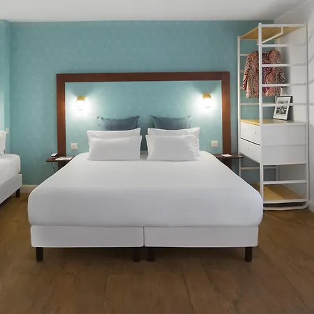 Hostel The Playce - Paris