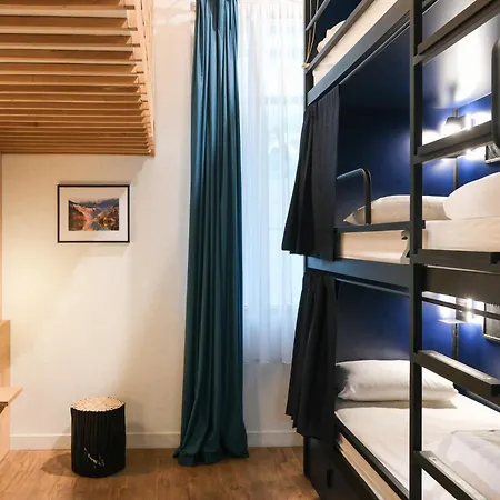 호텔 The Playce By Happyculture 4*