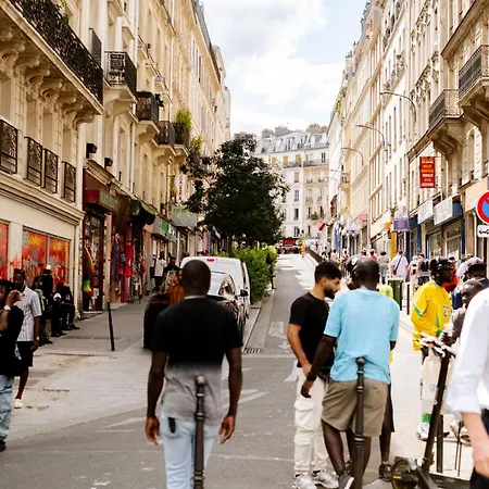 Hostel Glint Paris