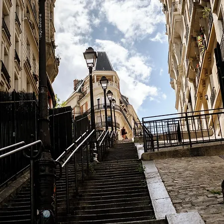Glint Paris