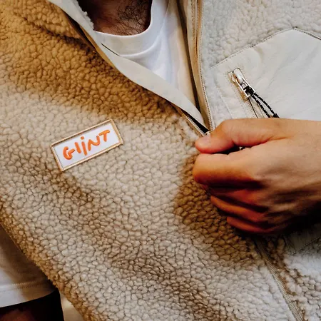 Glint *