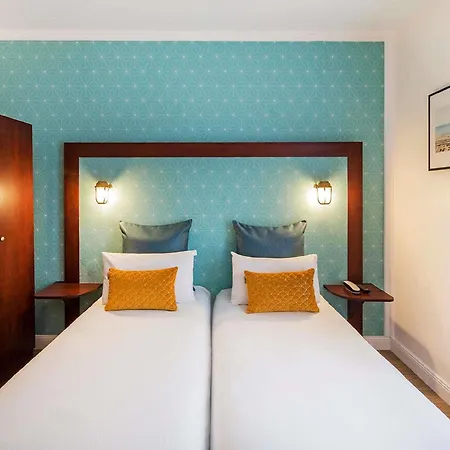 Hostel Glint Paris *