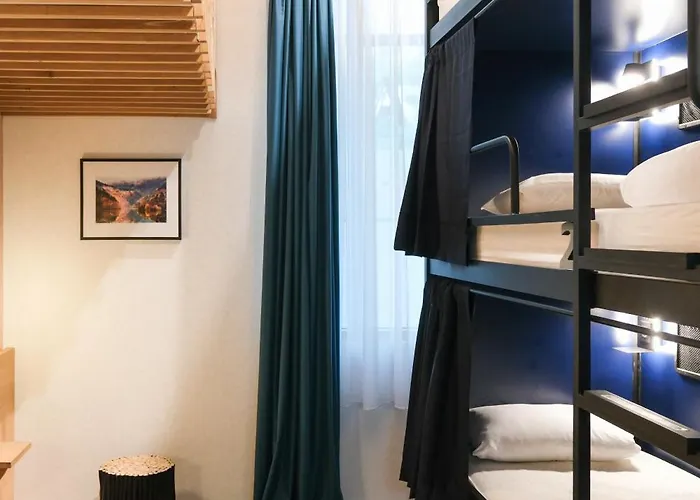 Hotel The Playce By Happyculture 4*