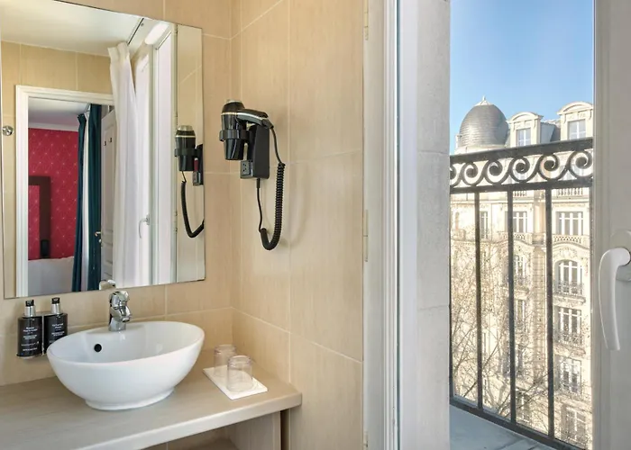 Hostel The Playce - Paris